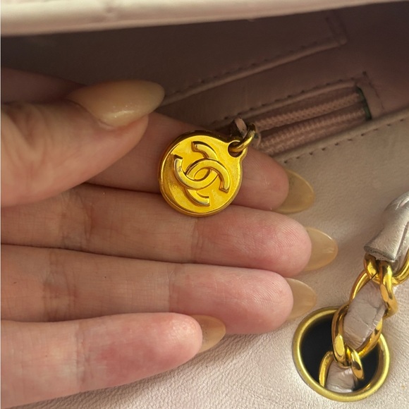 Vintage Pink Chanel Diana - Picture 8 of 13